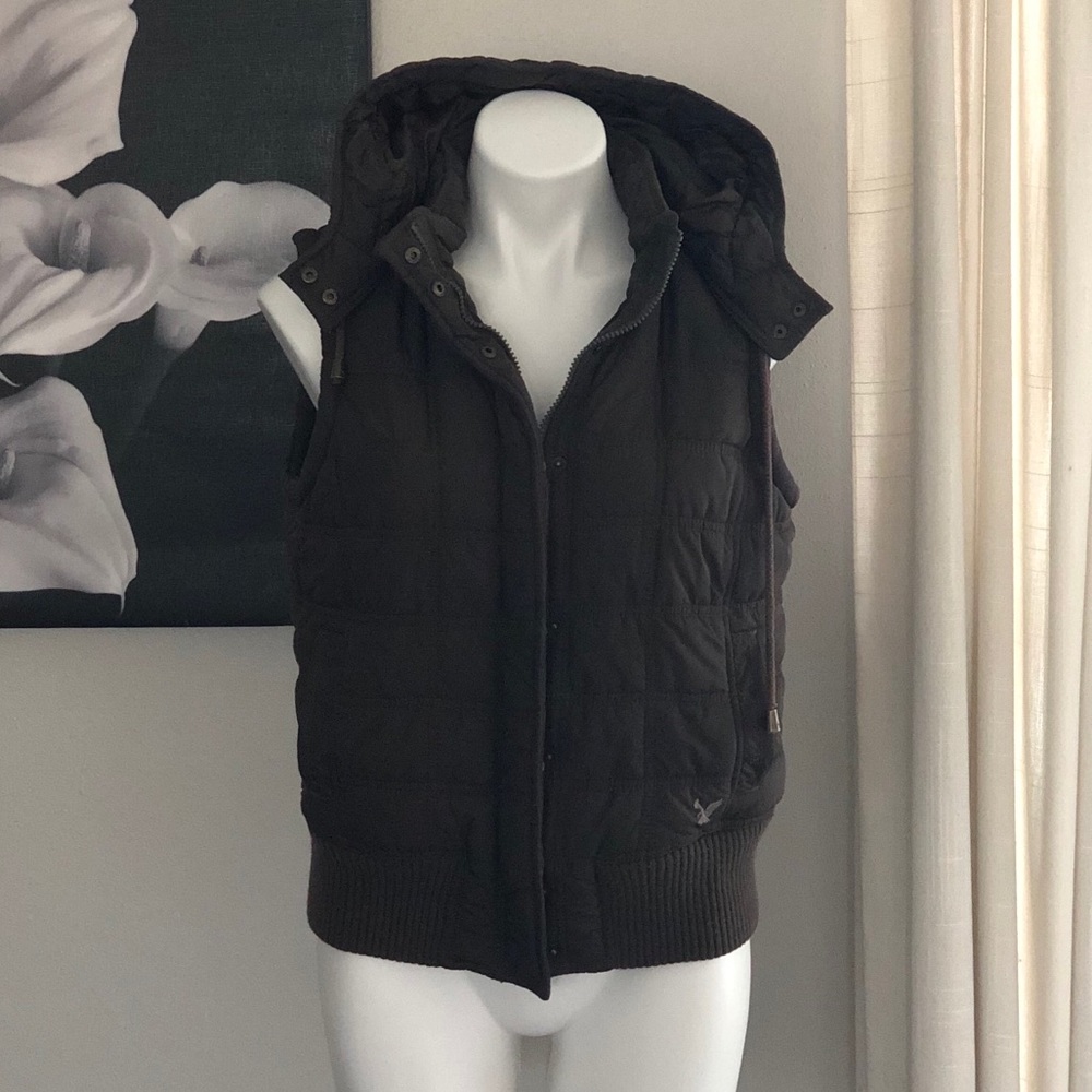 American Eagle hooded fall vest